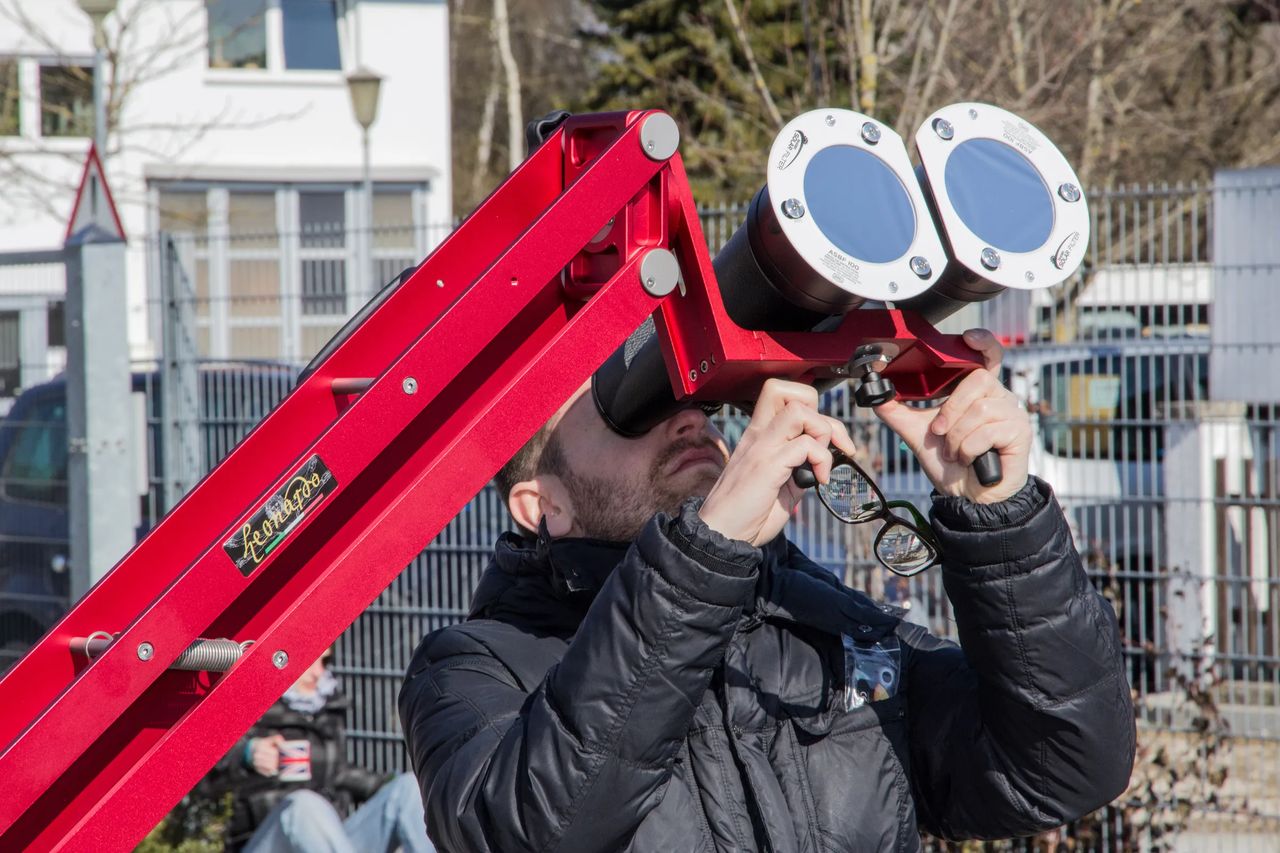 Binoculars with safe solar filters by Baader Planetarium